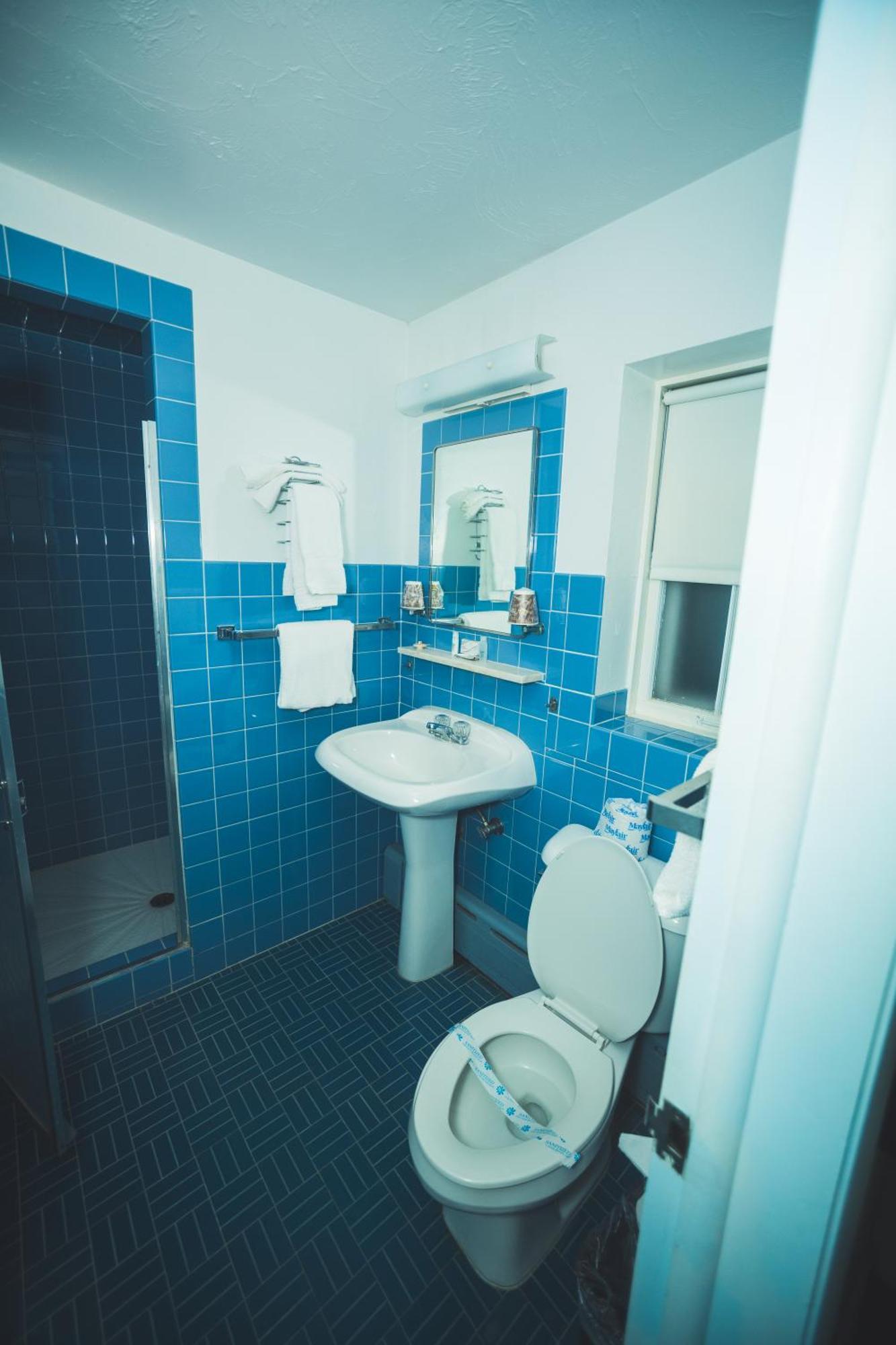 The Chalet Motel Mequon Екстер'єр фото