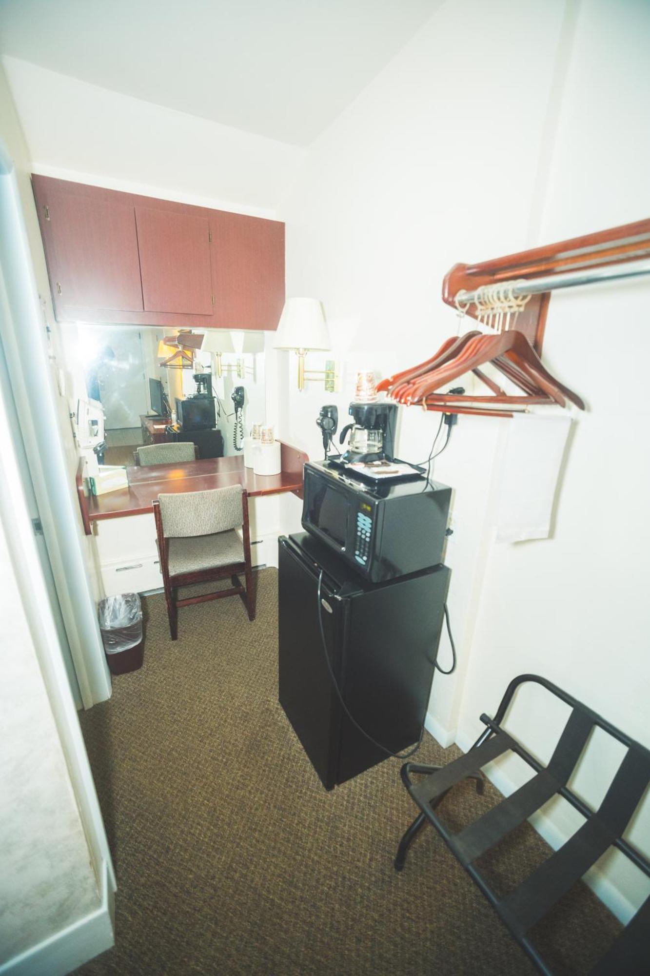 The Chalet Motel Mequon Екстер'єр фото
