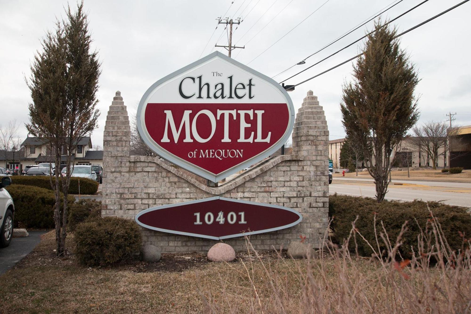 The Chalet Motel Mequon Екстер'єр фото