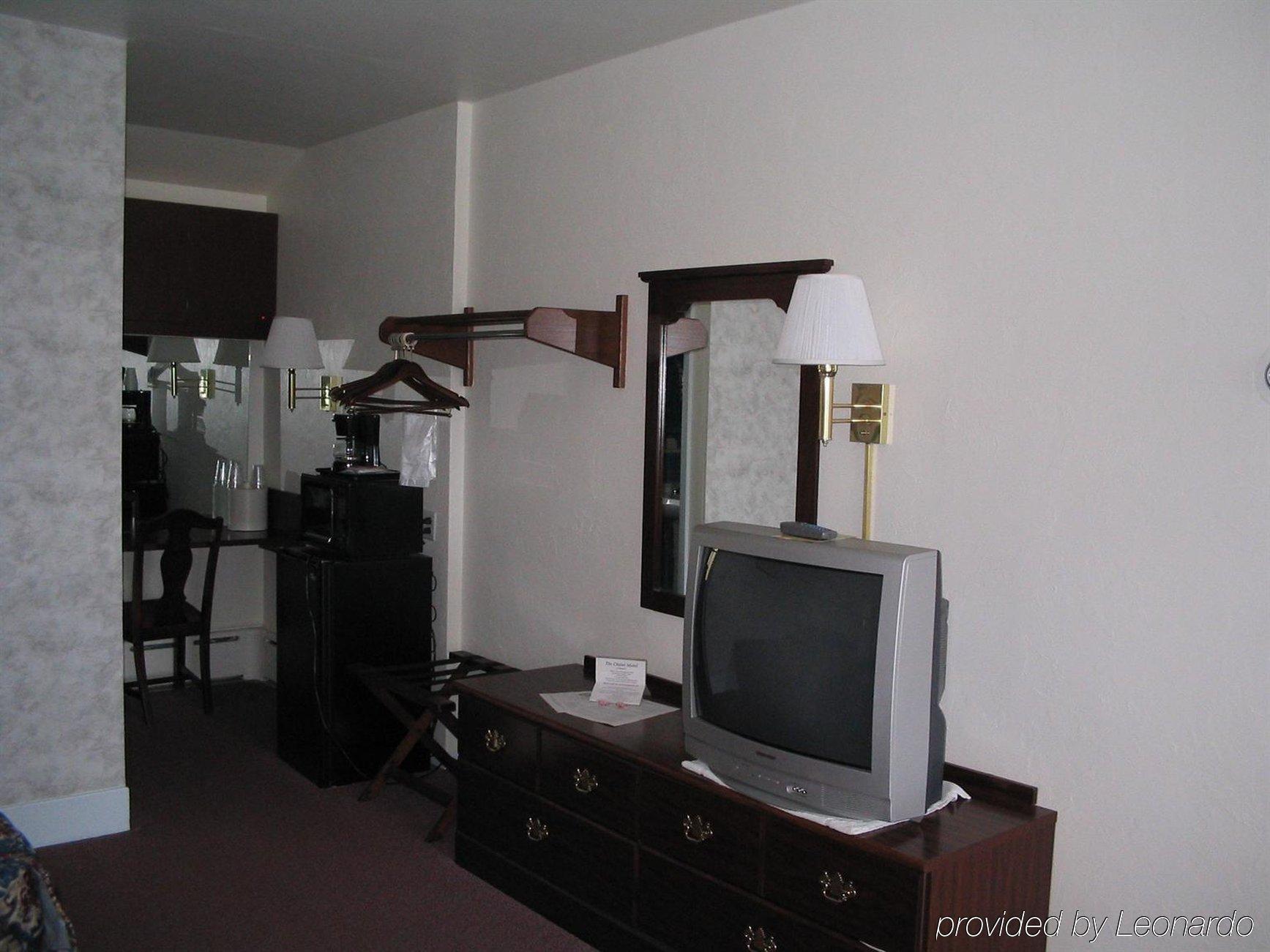 The Chalet Motel Mequon Екстер'єр фото